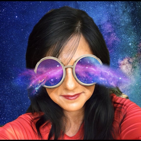 Meet your Posher, Debora - Picture 1 of 1